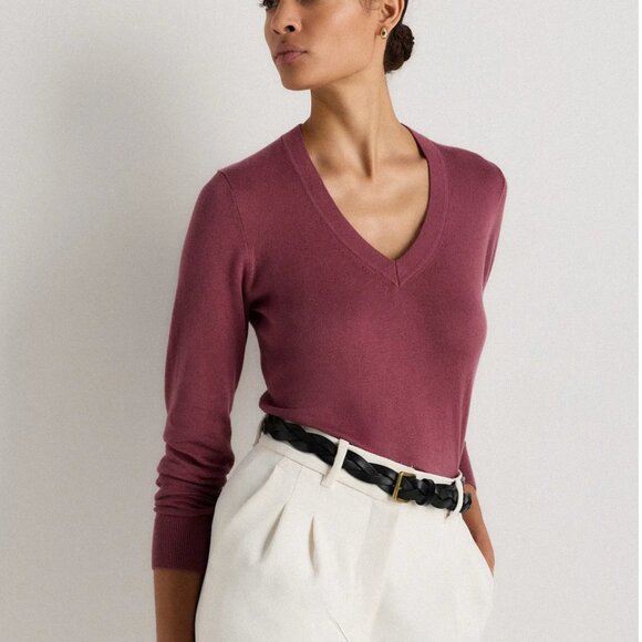 NWT Quince Lightweight Cotton Cashmere V-Neck Sweater, M, Crushed Berry Purple - Picture 3 of 8
